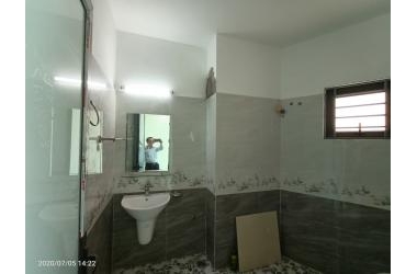 Nhà mới, Phố Trạm 38M2 , 5 tầng , MT 5.8m , giá 3.2 tỷ, ô tô đỗ cửa